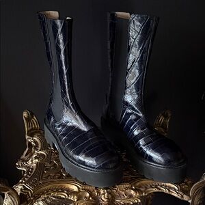 Stuart Weitzman Presley ultralift platform, croc embossed  navy boots -7